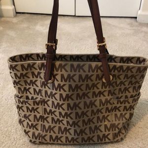 BRAND NEW MICHAEL KORS BAG